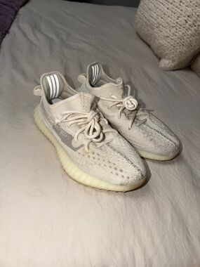 Yeezy Cream Off-White Knit Low-Top Sneakers